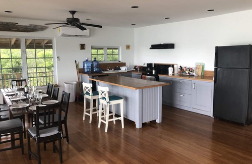 George Town House | 4 Double Beds Water Front On Bone Fish Flats 10 min drive to George Town Exuma