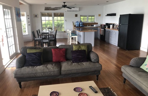 George Town House | 4 Double Beds Water Front On Bone Fish Flats 10 min drive to George Town Exuma