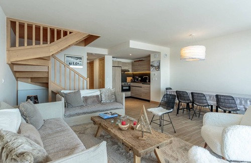 Arc-1600 Apartment | 4* Duplex in Arcs 1600 with pool, spa and parking