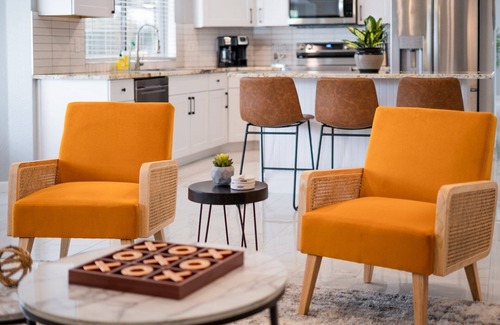 Covey House | 4 King Beds - Quiet Neighborhood, Heated Pool+Putting Green+Bocce