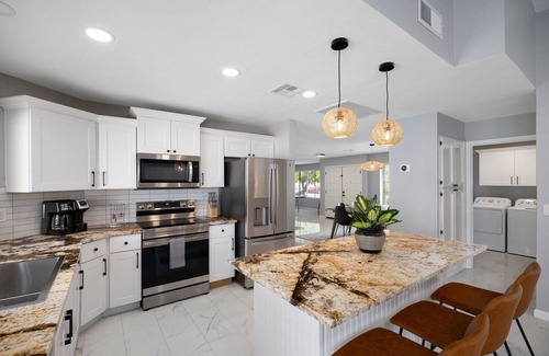 Covey House | 4 King Beds - Quiet Neighborhood, Heated Pool+Putting Green+Bocce