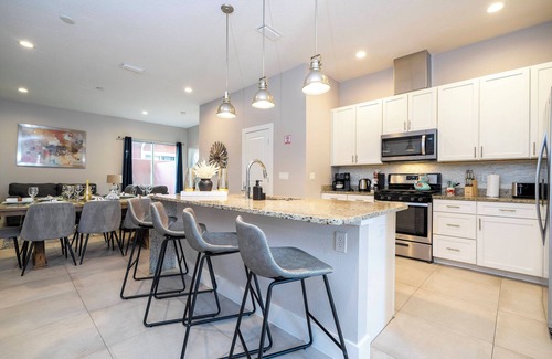 Crestwynd Bay House | 4 King Suites | Perfect Disney Getaway