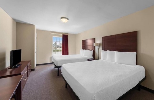 Pleasanton Hotel | 4 Kitchen Suites | Pleasanton, TX Near Downtown