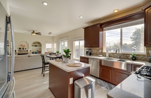 Northwest Reno House | 4 Mi to Downtown Reno: Family Retreat w/Fireplace