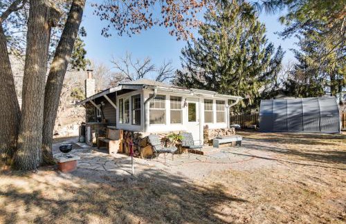 Elk River Apartment | 4 Mi to Main Street Riverfront Minnesota Cabin
