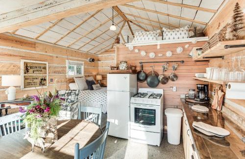 Elk River Apartment | 4 Mi to Main Street Riverfront Minnesota Cabin