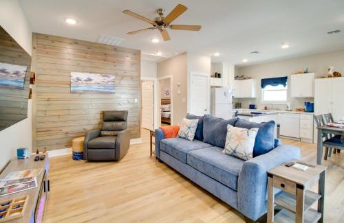 Fulton House | 4 Mi to Rockport Beach Park Home with Resort Perks