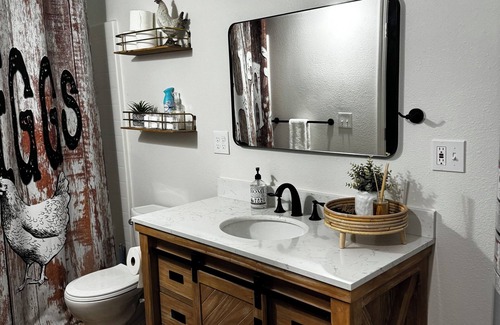 Salmon Other | 4 Miles to Goldbug Hot Springs Adventure Cabin with Mountain Views