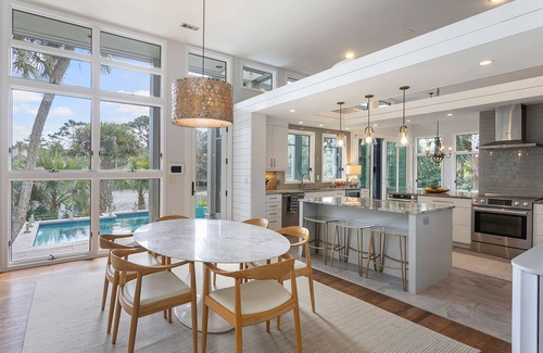 Vanderhorst Plantation House | 4 Minute Walk to the Beach with Pool