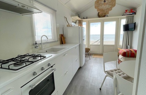 Municipality of Vlissingen House | 4-person sleeping beach house in Koudekerke