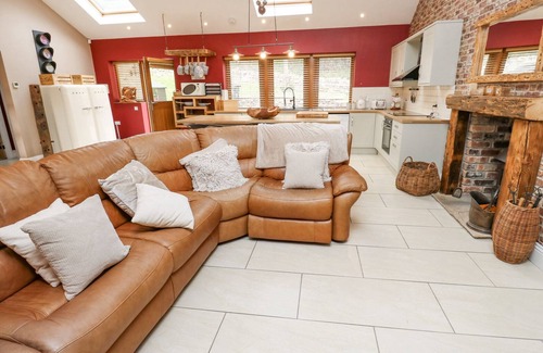 Hollow Meadows Cottage | 4 Pheasant Lane