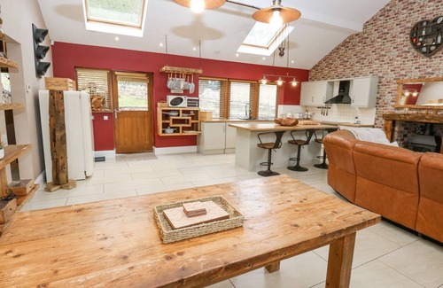 Hollow Meadows Cottage | 4 Pheasant Lane