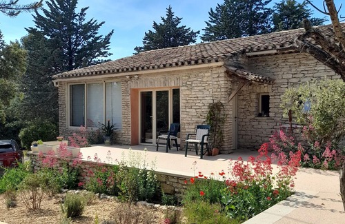 Murs House | 4* Provençal house + single-storey vacation home, pool, in the countryside near GORDES