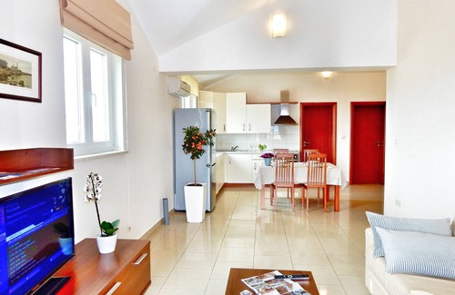 Vantacici Apartment | 4 star apartment in Malinska 150m from the beach with pool, dishwasher, wifi, air conditioning