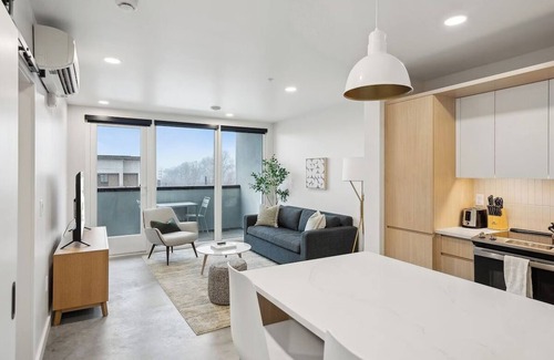 Rio Grande Hotel | 4 Units | Family Extended Retreat | Modern Apartments w/BBQ Terrace & Fitness