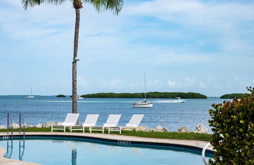 Islamorada House | 4 Units Perfect for Big Groups! Beachfront Property with Outdoor Pools!