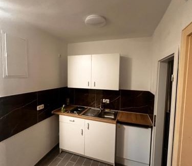 Links der Wertach-Sud Apartment | 4-Zimmer Wohnung mit 7 Betten Ideal für Familien oder Gruppen