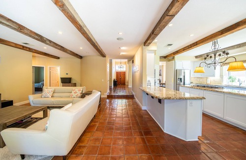 Carmel Valley House | 4000 sqft House with Private Pool, Spa & Sauna, 10 mins to Del Mar beach