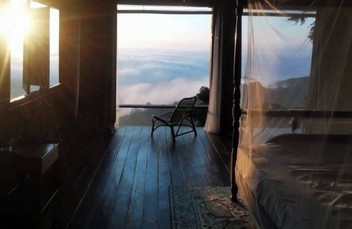 Mae Chan Hotel | 4000Dao-A Hilltop Hideaway Experience