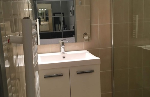 Ville-di-Pietrabugno House | 40m2 south-facing studio in ground floor villa with private non-smoking garden! 🚭