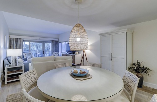 Palmetto Dunes Condo | 412 Captains Walk- OCEANFRONT AND BEAUTIFUL!