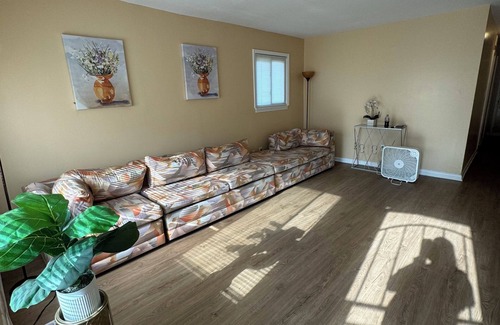 Detroit House | 420 friendly Charming 3-bedroom house in awesome Detroit with AC, WiFi