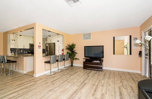 Dania Beach House | 422 Dania Beach Home