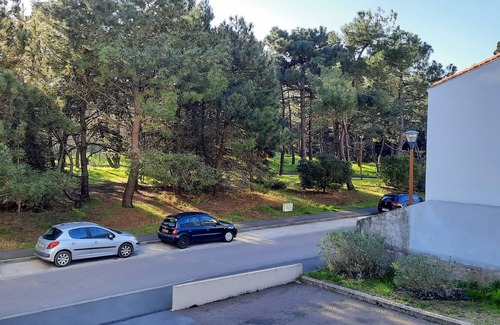 Les Sables d'Olonne Apartment | 42m² overlooking the pine forest and near the sea