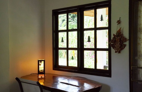 Maret House | 45 sqm holiday home, quiet resort in the coconut grove on the edge of the mountains