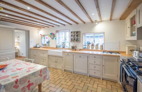 Woodbridge House | 46 Ivy Cottage, Easton