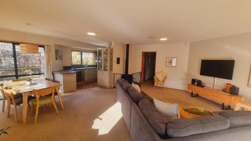 Hanmer Springs House | 4a Bath Street