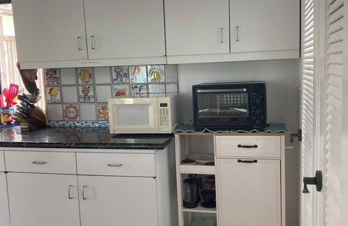 Great Exuma House | 4acres ON beach no drive 4 bedroom pool hot tub gym 3.5 baths 3+3outdoor showers