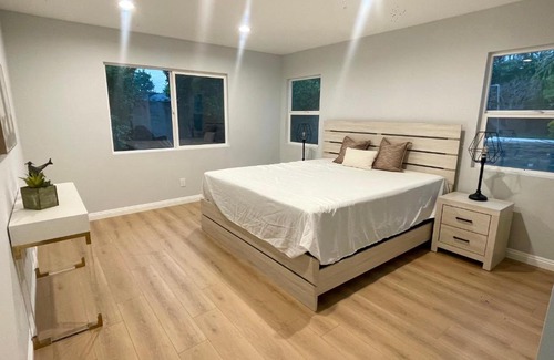 East Pasadena House | 4B3B spacious brand new house share with host in Pasadena Great environment neighborhood