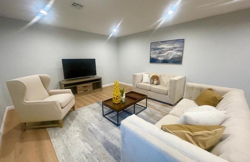 East Pasadena House | 4B3B spacious brand new house share with host in Pasadena Great environment neighborhood