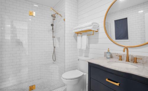 Saint Helena Island House | 4bd/3ba - Renovated Center Island Home & Garage Apt - Amenity Cards Avail - Pets ok