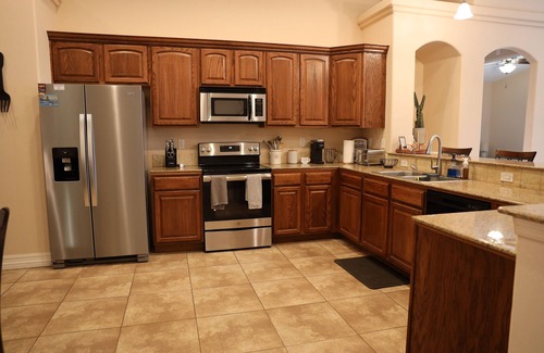 Fort Mohave House | 4bd beautiful home near the river & Laughlin