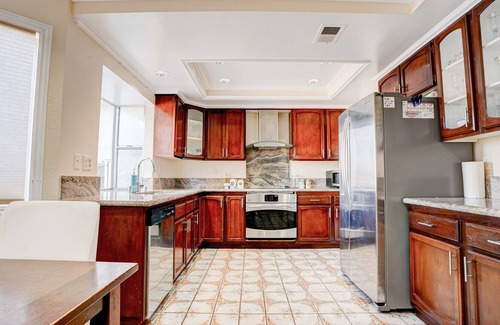 Mira Mesa House | 4bed/3 bath in in Mira Mesa, accommodate up to 8 people