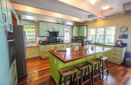 Haleiwa House | 4Bed Beachfront home near Pipeline