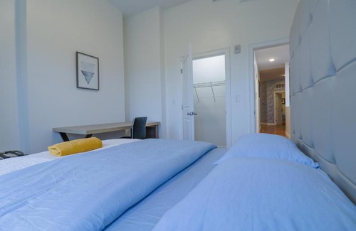 Roxbury Apartment | 4BR 1,5BH Comfy Newly Renovated Apt