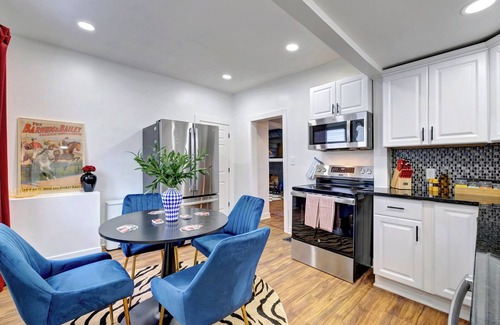 Fountain Square House | 4BR-5beds! Near Lucas Oil º IUPUI º Convention Centerº DT