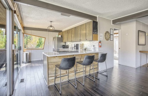 Cascade-Chipita Park House | 4BR Cabin With Fireplacemountain Viewsdog-friendly