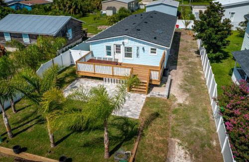 Palm Coast House | 4br Coastal Cottage W Golf Cart, Kayaks, Pool