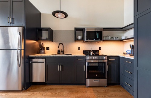 Central Business District Hotel | 4BR Exclusive Downtown Group Penthouse | The Mayfair