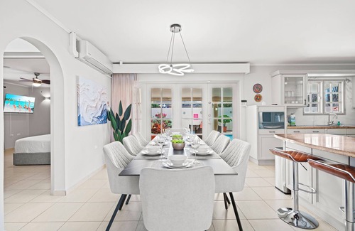 Sero Grandi House | 4BR With Private Pool *NEAR BABY BEACH*
