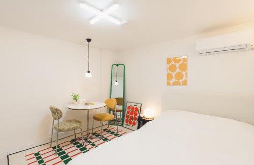 Cheonho-dong Apartment | 4people,2beds 2rooms, 3mins walk from Gangdong Station, Lotte World, KSPO Dome
