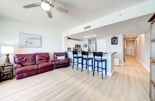 Long Beach Condo | 5%-10% off weekly:Majestic Condo W RESERVED PARKING and free beach chairs T1-305