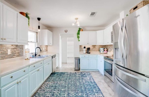 Dripping Springs House | 5/2 private hot tub, pool, fireplace & firepit