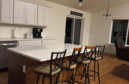 Jefferson County House | 5 acre escape in Cardwell, close to Wheat Montana and Sacajawea Hotel.