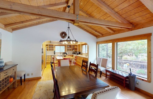 Glen Ellen House | 5-Acre wine country paradise with private pool, spa & bocce ball