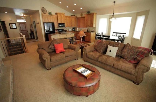 Eden House | 5 bdr 3ba Great House! Great Value! Resort FUN!